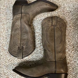 FRYE taupe 🤠 leather boots